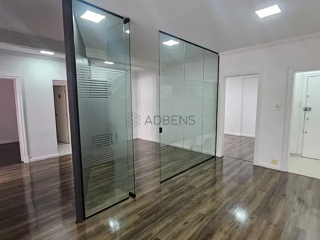 Conjunto comercial para alugar, no bairro República em São Paulo