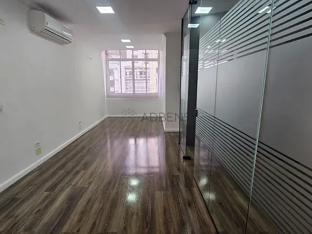 Conjunto comercial para alugar, no bairro República em São Paulo