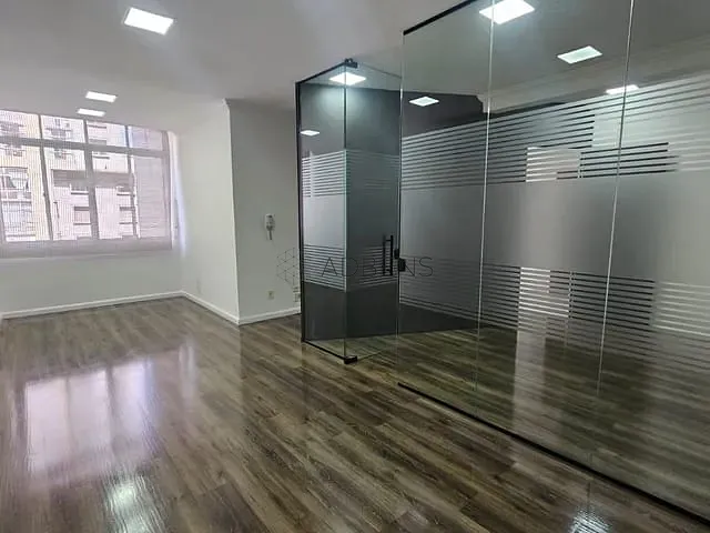 Conjunto comercial para alugar, no bairro República em São Paulo