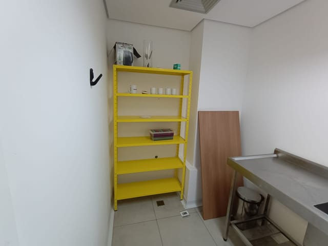 Conjunto comercial com 360m², para alugar, no bairro República em São Paulo