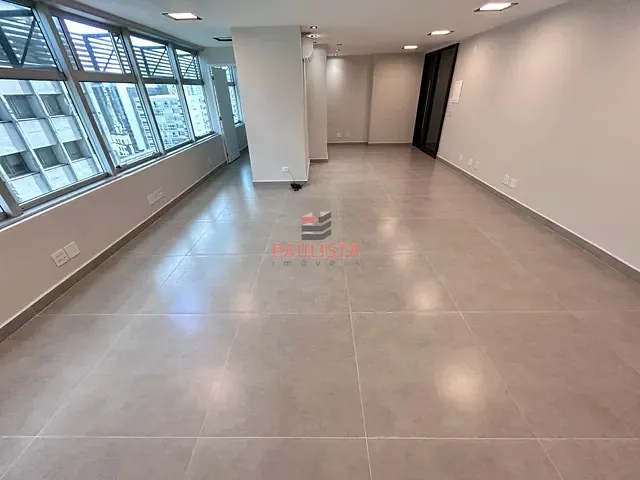 Conjunto comercial com 62m², à venda ou para alugar, no bairro Bela Vista em São Paulo