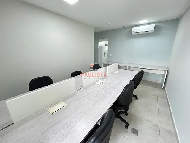 Conjunto comercial com 156m², à venda ou para alugar, no bairro Liberdade em São Paulo