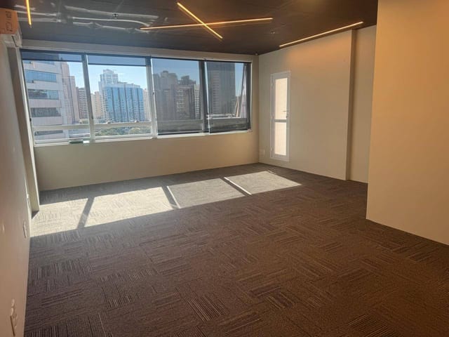 Conjunto comercial com 42m², para alugar, no bairro Jardim Paulista em São Paulo