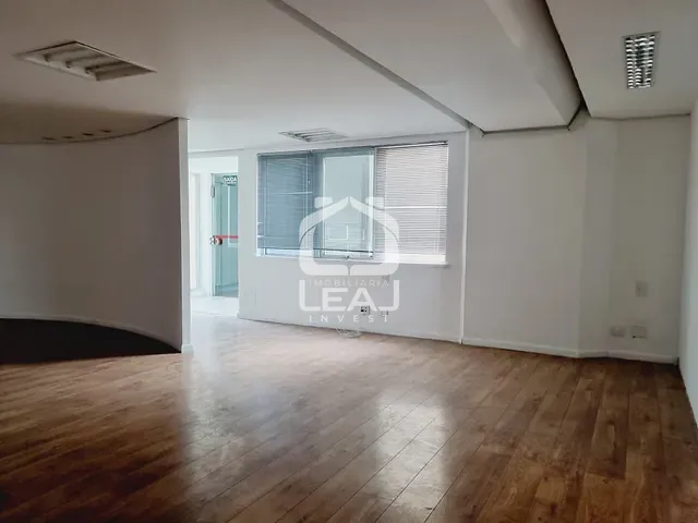 Conjunto comercial com 220m², à venda ou para alugar, no bairro Cidade Monções em São Paulo