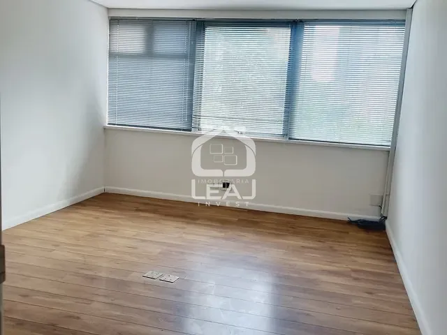 Conjunto comercial com 220m², à venda ou para alugar, no bairro Cidade Monções em São Paulo