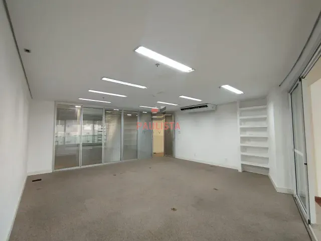 Conjunto comercial à venda, no bairro Cerqueira César em São Paulo