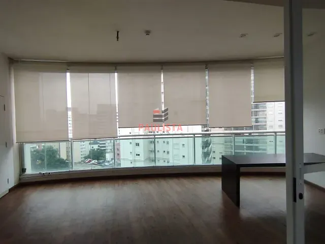 Conjunto comercial à venda, no bairro Cerqueira César em São Paulo