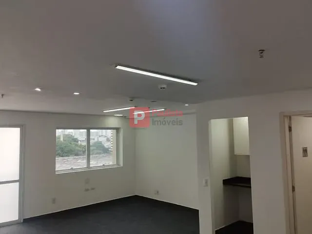 Sala à venda, no bairro Vila Almeida em São Paulo