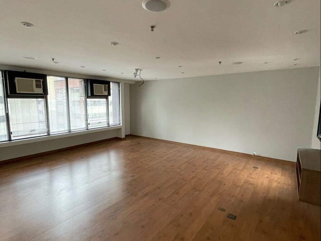 Conjunto comercial com 45m², à venda, no bairro Brooklin Paulista em São Paulo