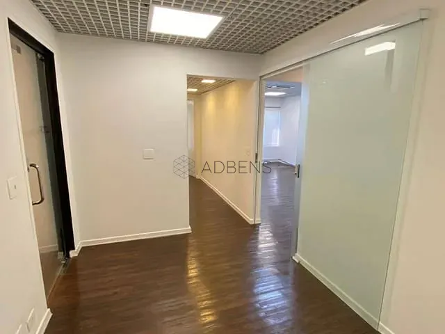 Conjunto comercial para alugar, no bairro Itaim Bibi em São Paulo