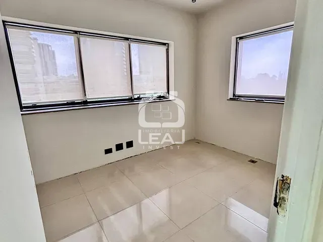 Conjunto comercial com 75m², à venda ou para alugar, no bairro Vila Olímpia em São Paulo