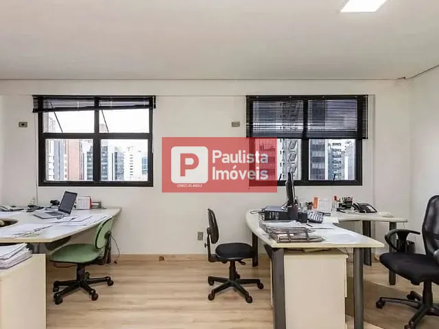 Conjunto comercial à venda, no bairro Vila Nova Conceição em São Paulo