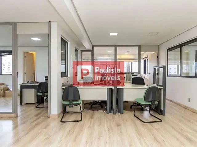 Conjunto comercial à venda, no bairro Vila Nova Conceição em São Paulo