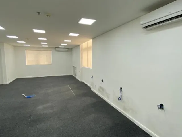 Conjunto comercial com 200m², à venda, no bairro Itaim Bibi em São Paulo