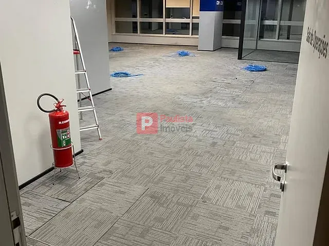 Conjunto comercial com 459m², para alugar, no bairro Itaim Bibi em São Paulo