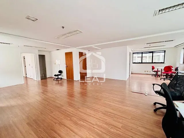 Conjunto comercial com 109m², à venda, no bairro Vila Olímpia em São Paulo