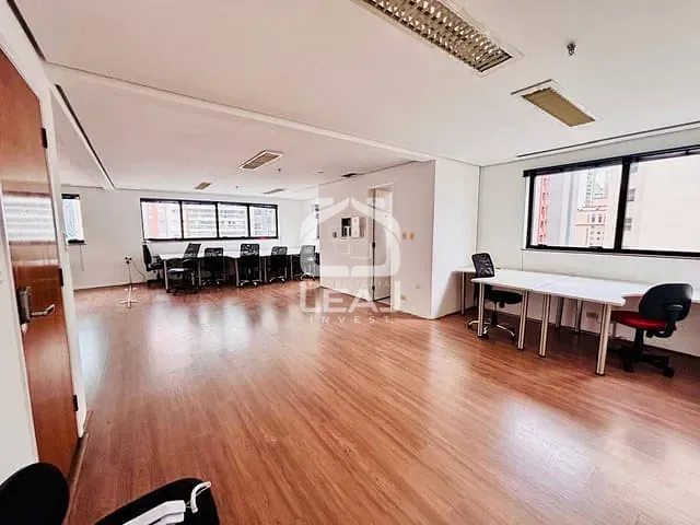 Conjunto comercial com 109m², à venda, no bairro Vila Olímpia em São Paulo