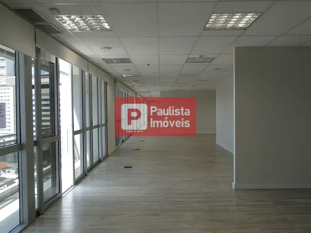 Conjunto comercial com 480m², para alugar, no bairro Vila São Francisco (Zona Sul) em São Paulo