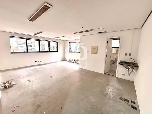 Conjunto comercial com 49m², à venda, no bairro Vila Olímpia em São Paulo