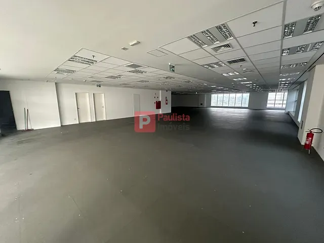Conjunto comercial com 600m², para alugar, no bairro Chácara Santo Antônio (Zona Sul) em São Paulo