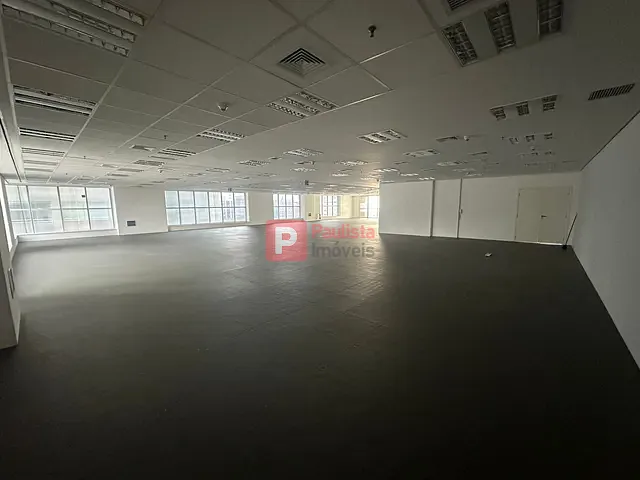 Conjunto comercial com 600m², para alugar, no bairro Chácara Santo Antônio (Zona Sul) em São Paulo