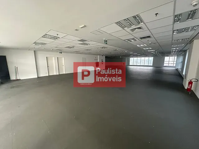 Conjunto comercial com 600m², para alugar, no bairro Chácara Santo Antônio (Zona Sul) em São Paulo