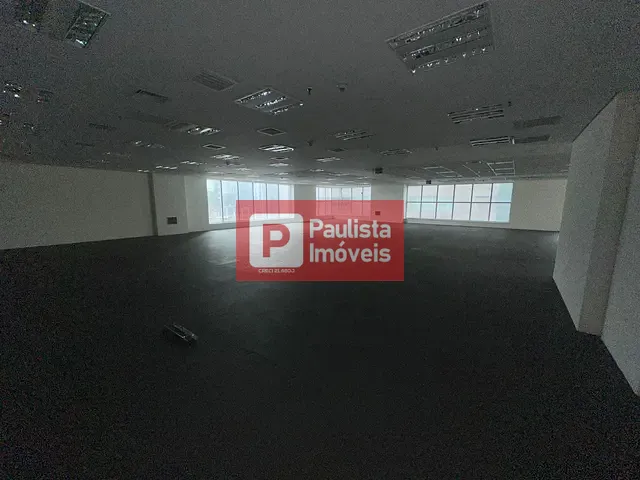 Conjunto comercial com 600m², para alugar, no bairro Chácara Santo Antônio (Zona Sul) em São Paulo