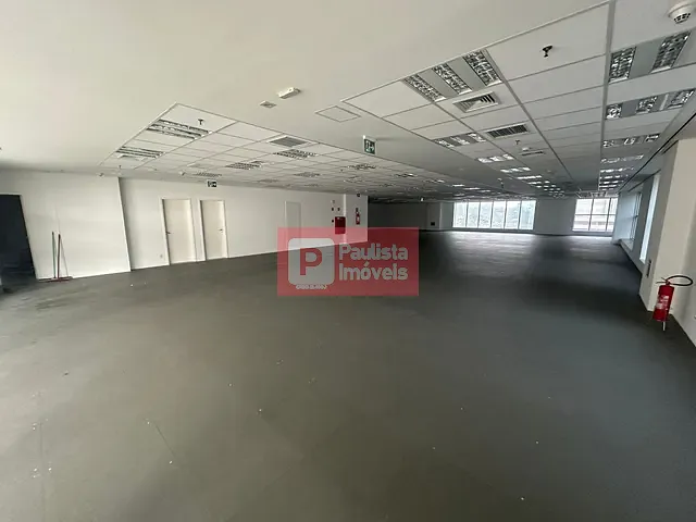 Conjunto comercial com 600m², para alugar, no bairro Chácara Santo Antônio (Zona Sul) em São Paulo