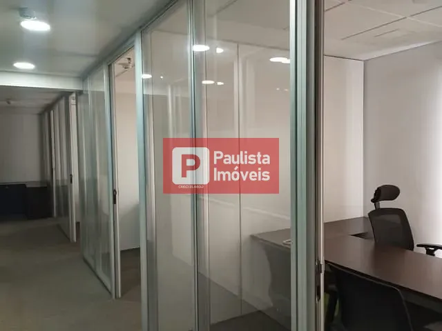 Conjunto comercial à venda ou para alugar, no bairro Sto Amaro em São Paulo
