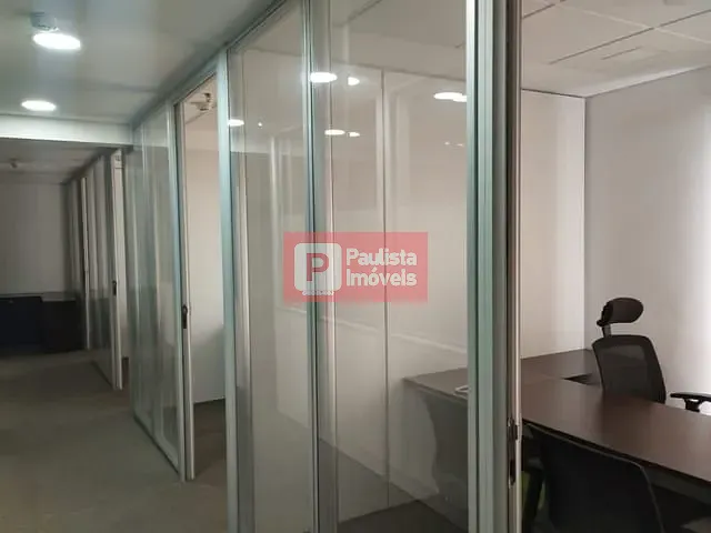 Conjunto comercial à venda, no bairro Sto Amaro em São Paulo
