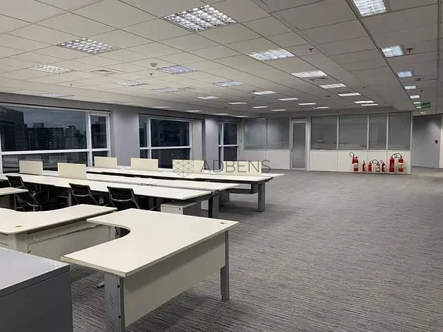 Conjunto comercial para alugar, no bairro Vila Olímpia em São Paulo