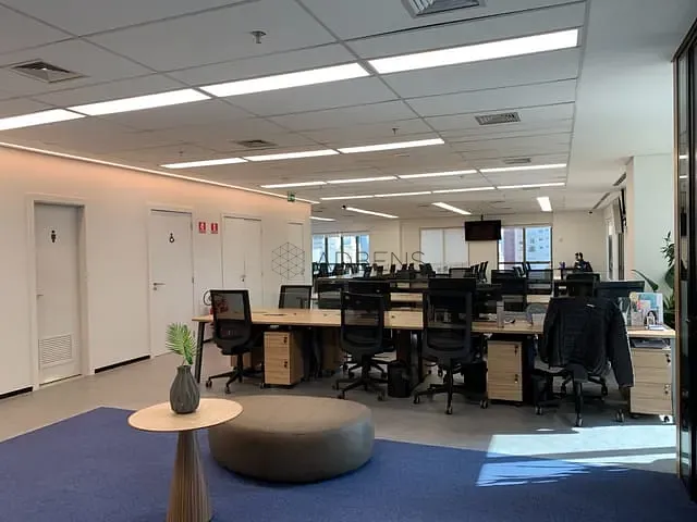 Conjunto comercial para alugar, no bairro Jardim Paulistano em São Paulo