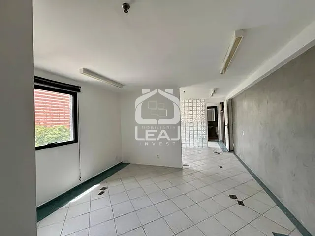 Conjunto comercial com 50m², para alugar, no bairro Indianópolis em São Paulo