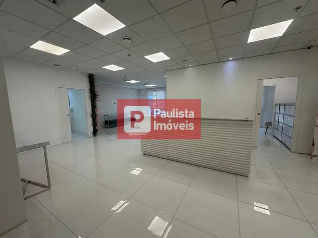 Conjunto comercial com 320m², à venda ou para alugar, no bairro Vila São Francisco (Zona Sul) em São Paulo