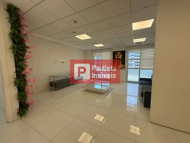 Conjunto comercial com 320m², à venda ou para alugar, no bairro Vila São Francisco (Zona Sul) em São Paulo