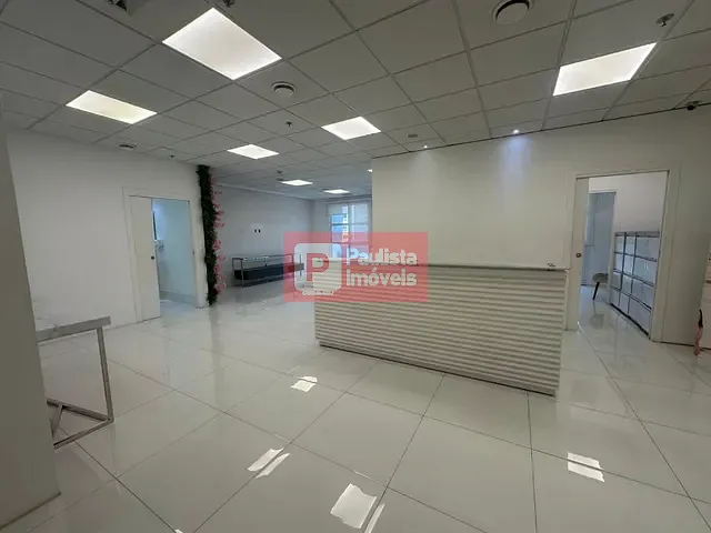 Conjunto comercial com 320m², à venda ou para alugar, no bairro Vila São Francisco (Zona Sul) em São Paulo