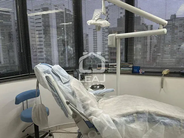 Conjunto comercial com 49m², à venda, no bairro Indianópolis em São Paulo
