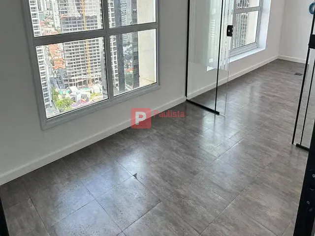 Conjunto comercial com 160m², para alugar, no bairro Vila São Francisco (Zona Sul) em São Paulo