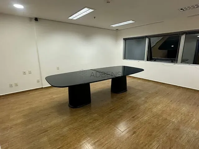 Conjunto comercial para alugar, no bairro Vila Olímpia em São Paulo