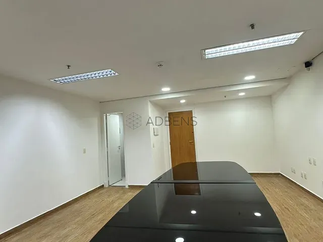 Conjunto comercial para alugar, no bairro Vila Olímpia em São Paulo