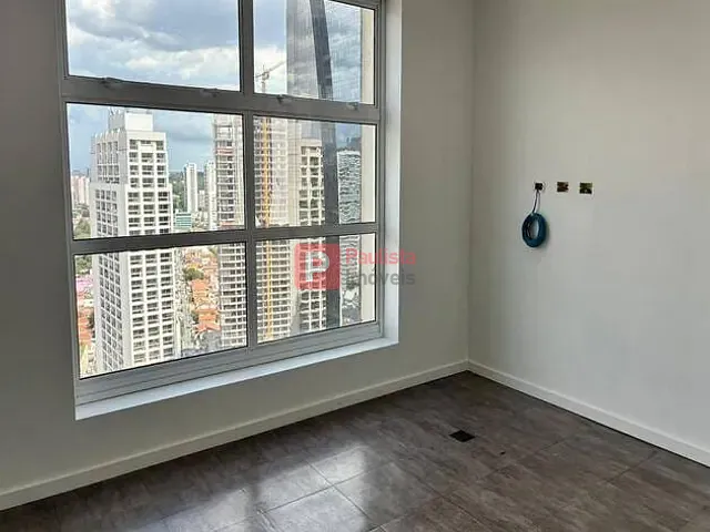 Conjunto comercial com 160m², para alugar, no bairro Vila Cordeiro em São Paulo
