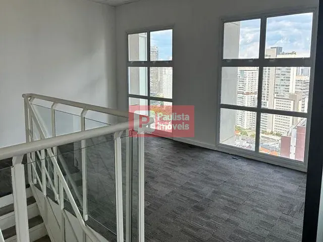 Conjunto comercial com 160m², para alugar, no bairro Vila Cordeiro em São Paulo