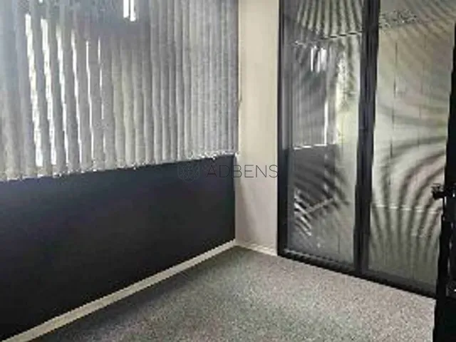 Conjunto comercial à venda ou para alugar, no bairro Cerqueira César em São Paulo