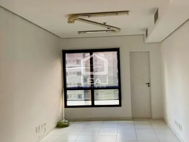 Conjunto comercial com 33m², para alugar, no bairro Chácara Santo Antônio (Zona Sul) em São Paulo