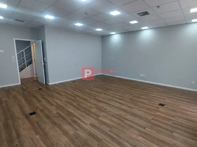 Conjunto comercial com 123m², para alugar, no bairro Chácara Santo Antônio em São Paulo