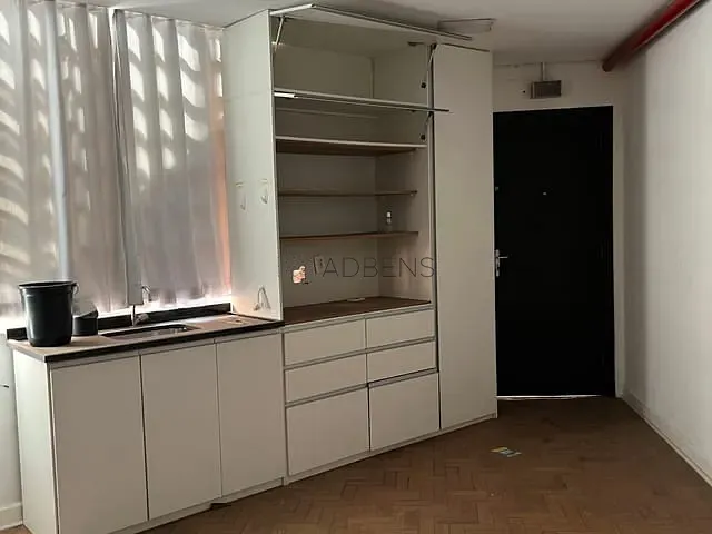 Conjunto comercial para alugar, no bairro Jardim Paulistano em São Paulo
