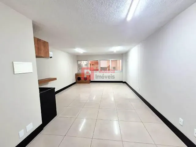 Conjunto comercial com 40m², à venda ou para alugar, no bairro Vila Andrade em São Paulo