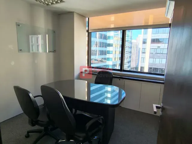 Conjunto comercial para alugar, no bairro Cidade Monções em São Paulo