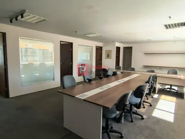 Conjunto comercial para alugar, no bairro Cidade Monções em São Paulo