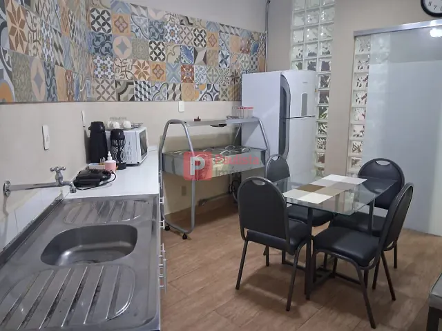 Conjunto comercial com 100m², à venda, no bairro República em São Paulo